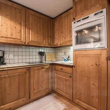 Appartement Aux Pieds, 6 Pers, Parking Couvert - Fr-1-411-1009 Les Allues