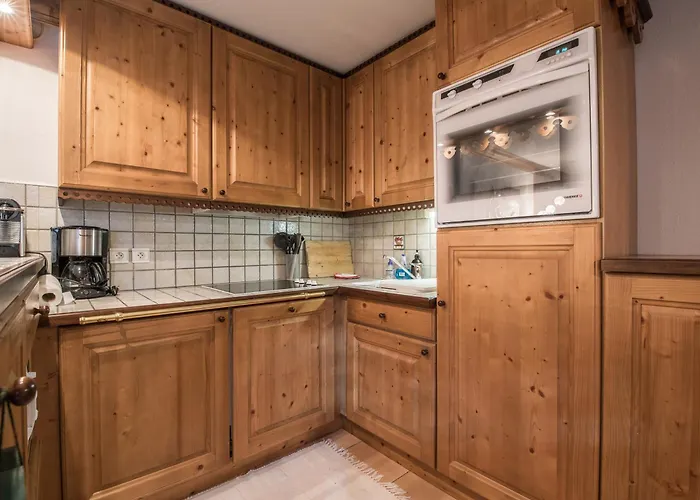Apartamento Aux Pieds, 6 Pers, Parking Couvert - Fr-1-411-1009 Les Allues