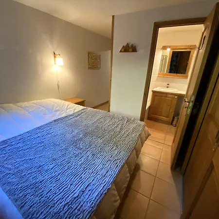 Aux Pieds, 6 Pers, Parking Couvert - Fr-1-411-1009 *